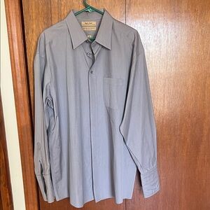 Roundtree & Yorke Gold Label Light Gray Shirt